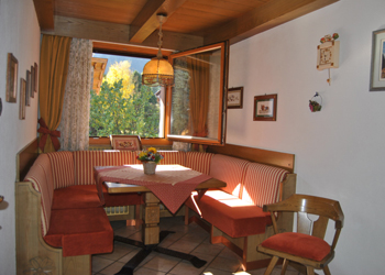 Residences a Moena. angolo pranzo