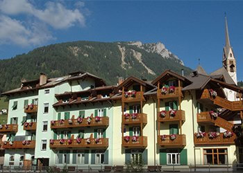 Hotel 3 stelle Moena: Hotel Laurino