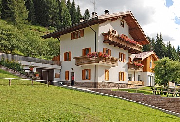 Apartments Moena: La Pineta - Simonetta Dariz