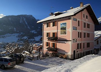 B&B/Garnì 1 e 2 stelle Moena: Garnì Miravalle