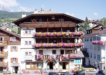 Hotel 3 stelle Moena: Post Hotel Restaurant Tirol
