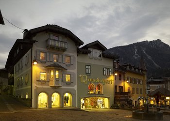 Clothing stores Moena: Mode Sport