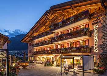 Hotel 3 stelle Moena: Hotel La Serenella