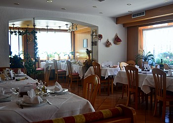 Hotel 2 stars in Moena - Restaurant - Photo ID 1024