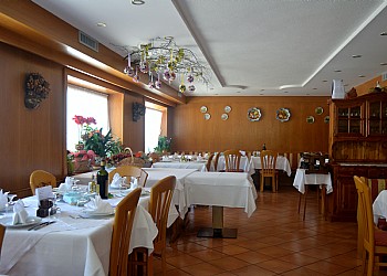 Hotel 2 stars in Moena - Restaurant - Photo ID 1028